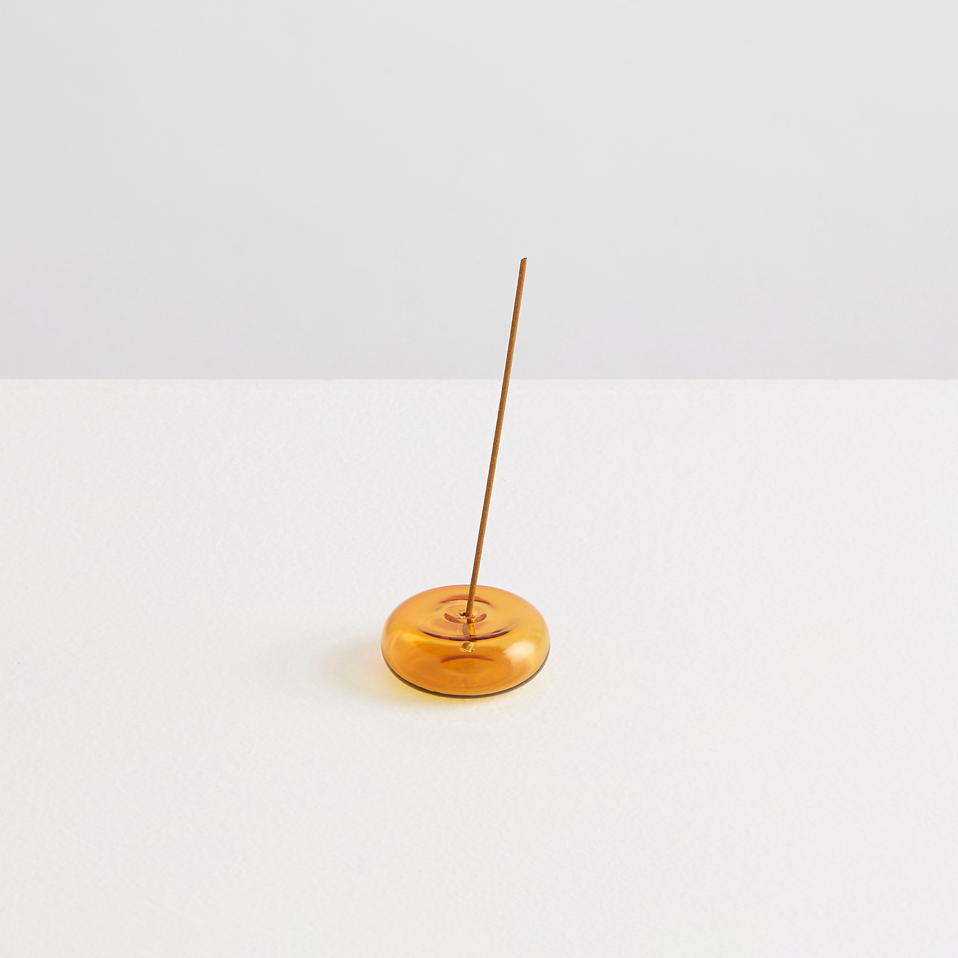 The Pebble Incense Holder | Amber - Maison Balzac
