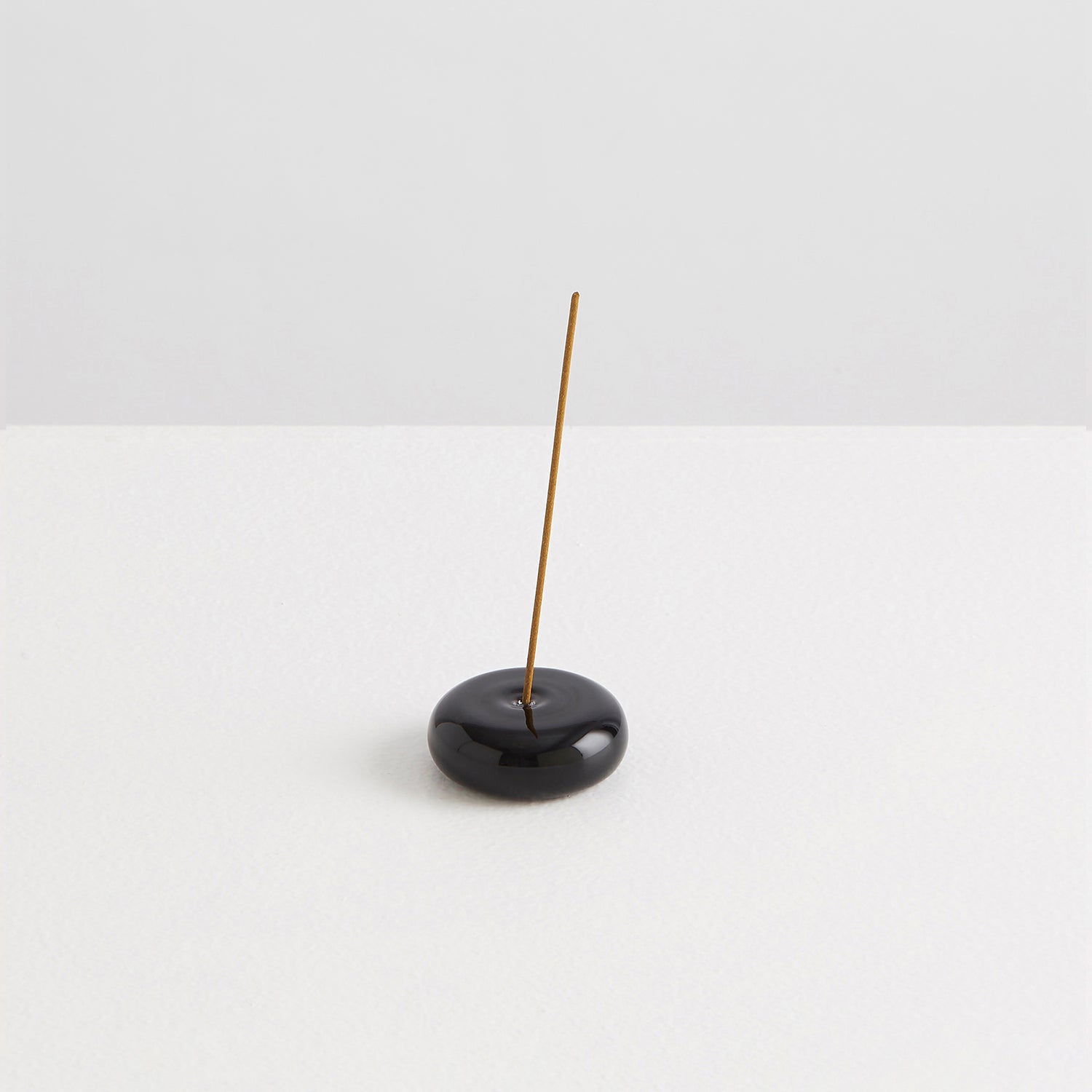 The Pebble Incense Holder | Black - Maison Balzac